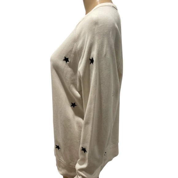 Leallo Cream Sweatshirt with Black Star Accents size M - Picture 2 of 3
